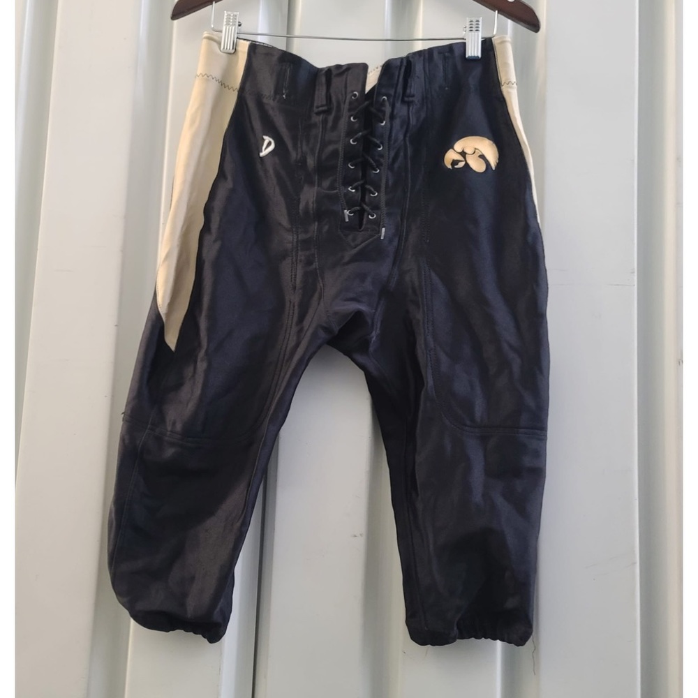 Delong sports shorts